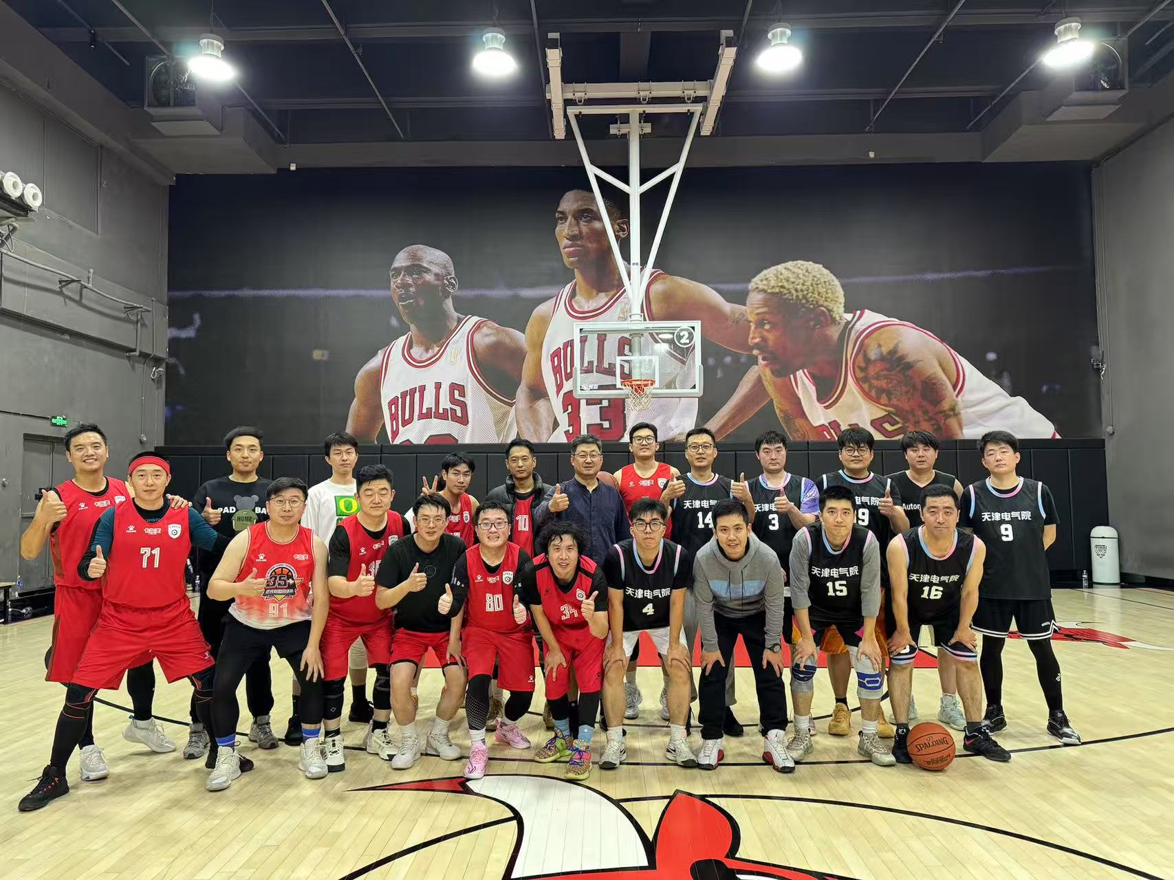 篮球队合影